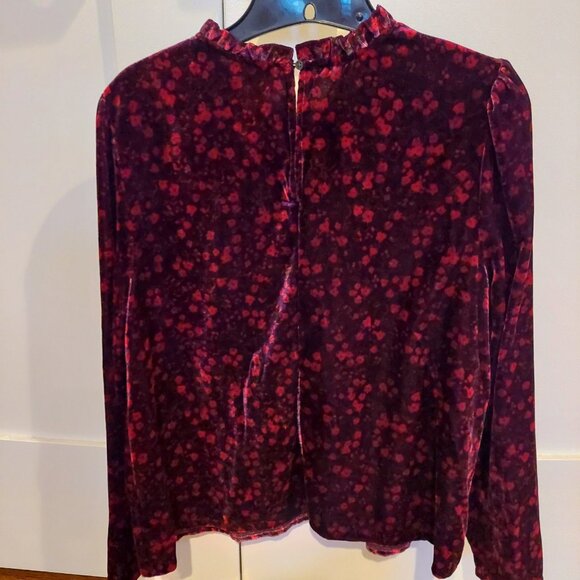 Gap Large Burgundy Floral Velvet Blouse with Button Tie at the back of the neck - Picture 4 of 11